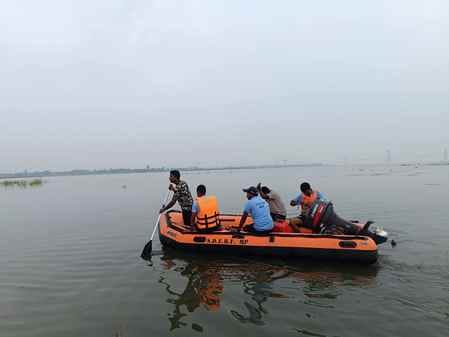 बाणसागर डैम में SDRF की टीम।