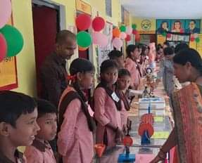 Children made 40 models in the science fair