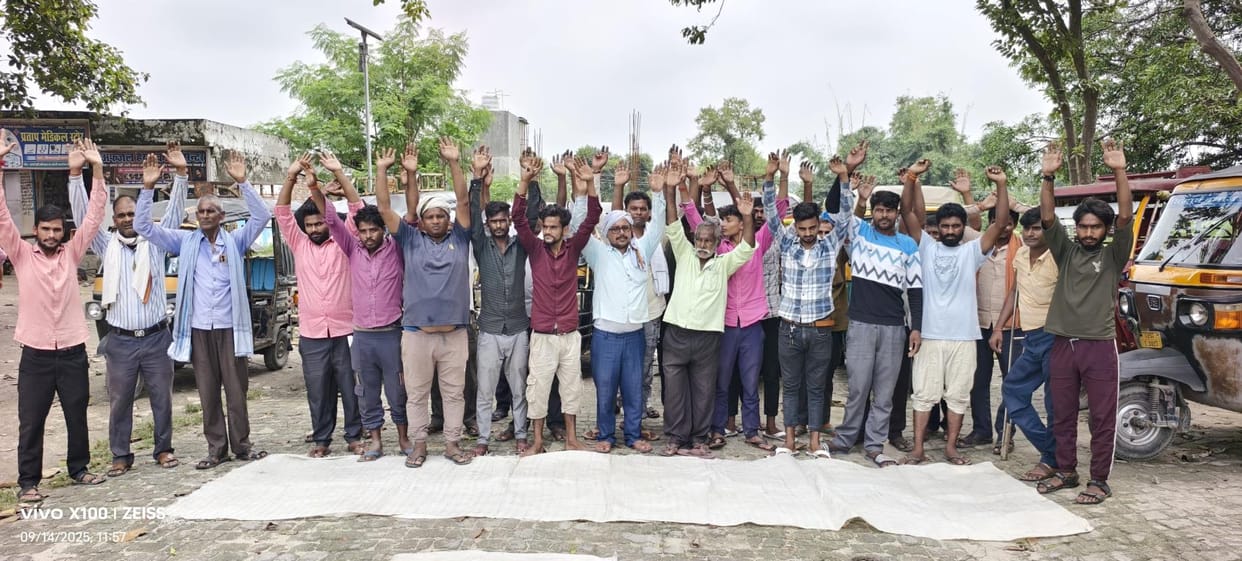 Auto drivers angry with the action staged a protest