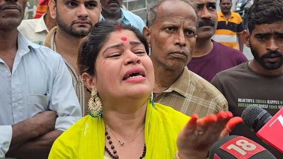 Katra, Vaishno Devi not Started Yatra, Pilgrims Angry