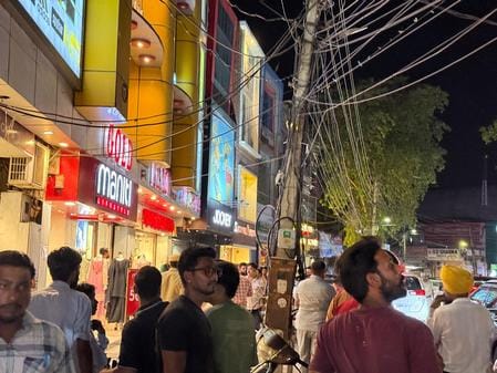 Bullets fired at shopping mall near SP residence
