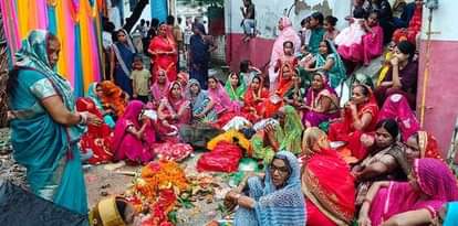Women prayed for the long life of their children by fasting without water