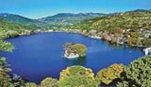 Businessmen worried as tourism business collapses