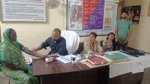 Health facilities are poor in Jan Arogya Mela, treatment is done without any tests