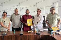 Dr. Sanjay and Shrikant were honored on Hindi Day