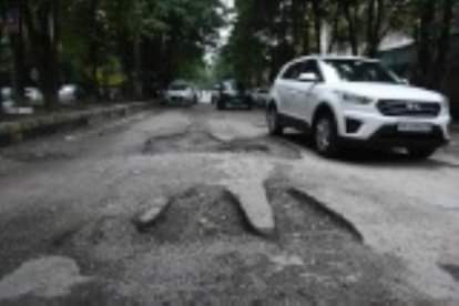 There will be further shortage of budget in the Municipal Corporation to fill the potholes on the roads