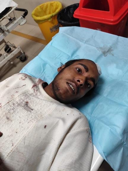 Bullies beat up shopkeepers, three injured