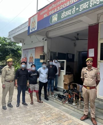 Raid on three illegal hookah bars, 10 arrested
