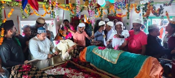Pilgrims flocked to Kul Sharif, people danced to Qawwali