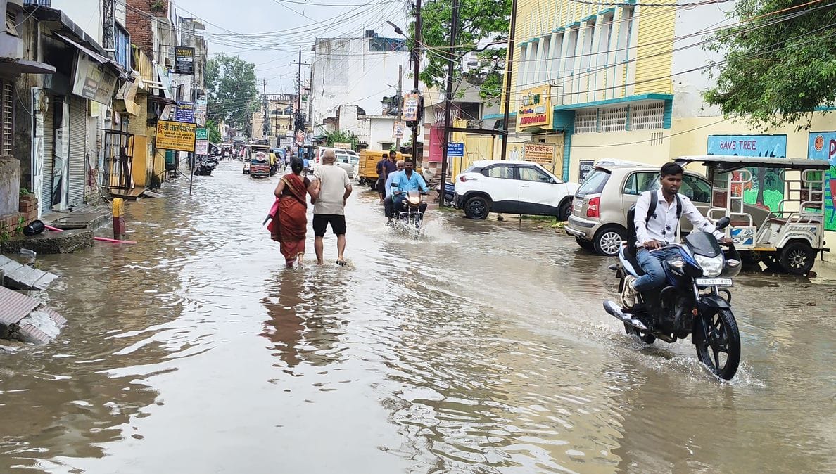From villages to cities, everything is drenched due to torrential rains