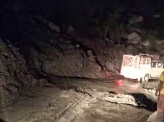 Debris stopped the speed in Jachhani, people were troubled for hours