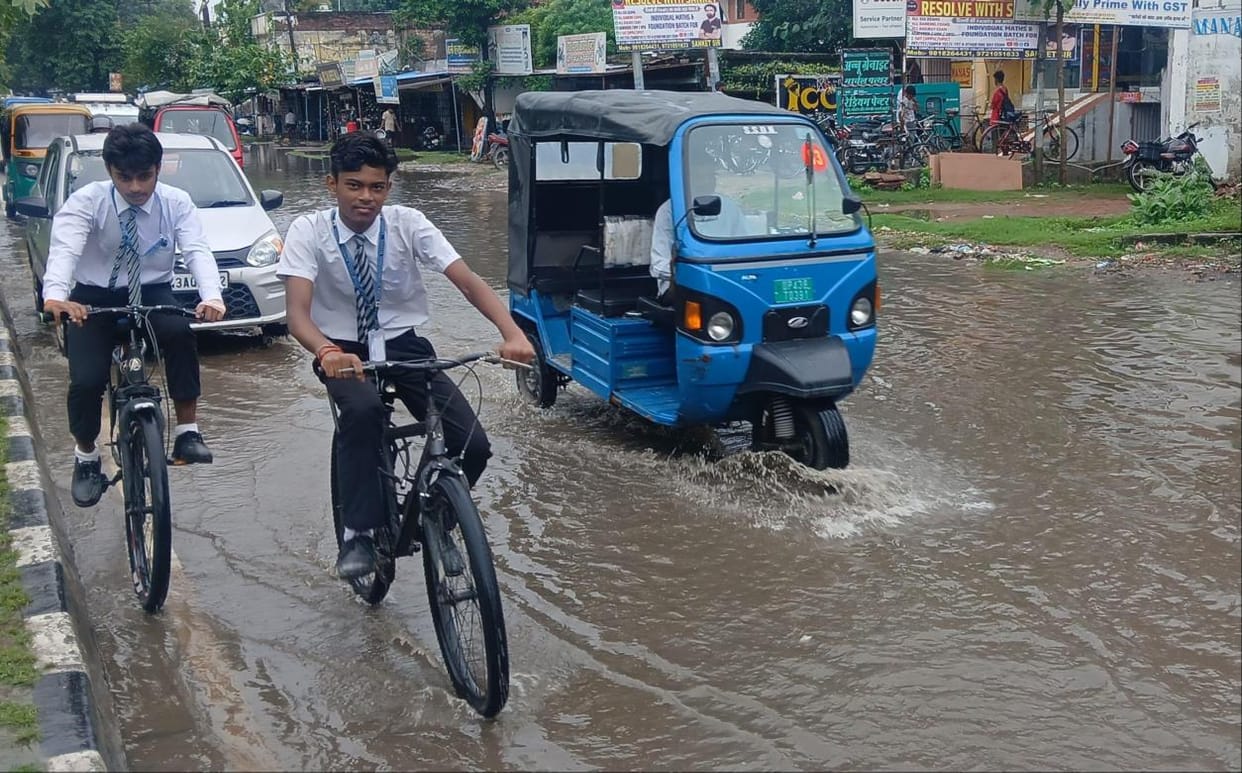 Due to heavy rain, many localities and offices were flooded with water