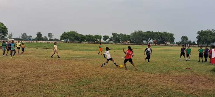 4 football players and 12 kabaddi players selected in divisional level trials