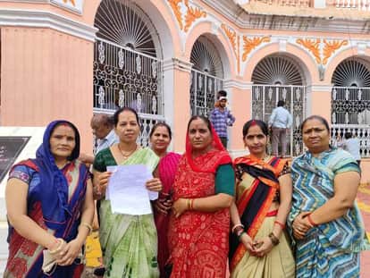 Shivpuri News: Sisters are not getting the amount of 'Laadli' scheme