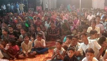 After the story, the devotees started dancing to the bhajans