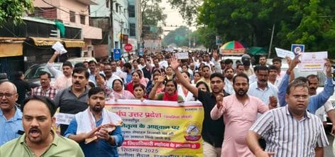 TET order: Teachers protested by taking out a procession