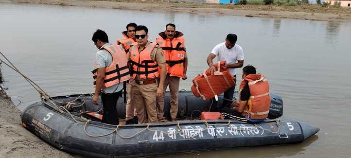 Crocodile seen in Banganga, no trace of farmer found