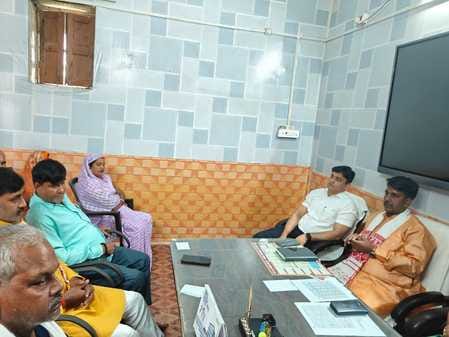 Councilors held a meeting regarding development plans in Hansar