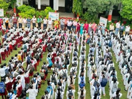 More than two and a half thousand students and citizens took oath to make Sirsaganj clean
