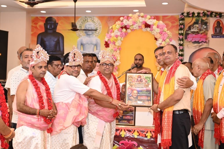 Faith overflowed in Samavasarana, devotion is the path to salvation: Muni Shri Nishchay Sagar