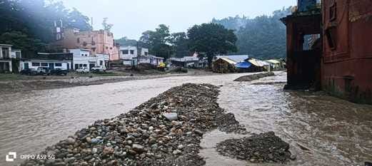 Water level of Hathinikund increased due to cloudburst on the mountains, 70257 cusecs of water recorded