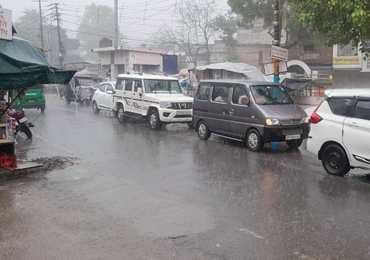 Waterlogging in many places due to half an hour of rain