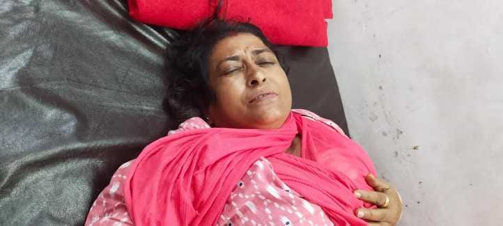 The principal was shot at a distance of 400 meters from Ubhaon police station