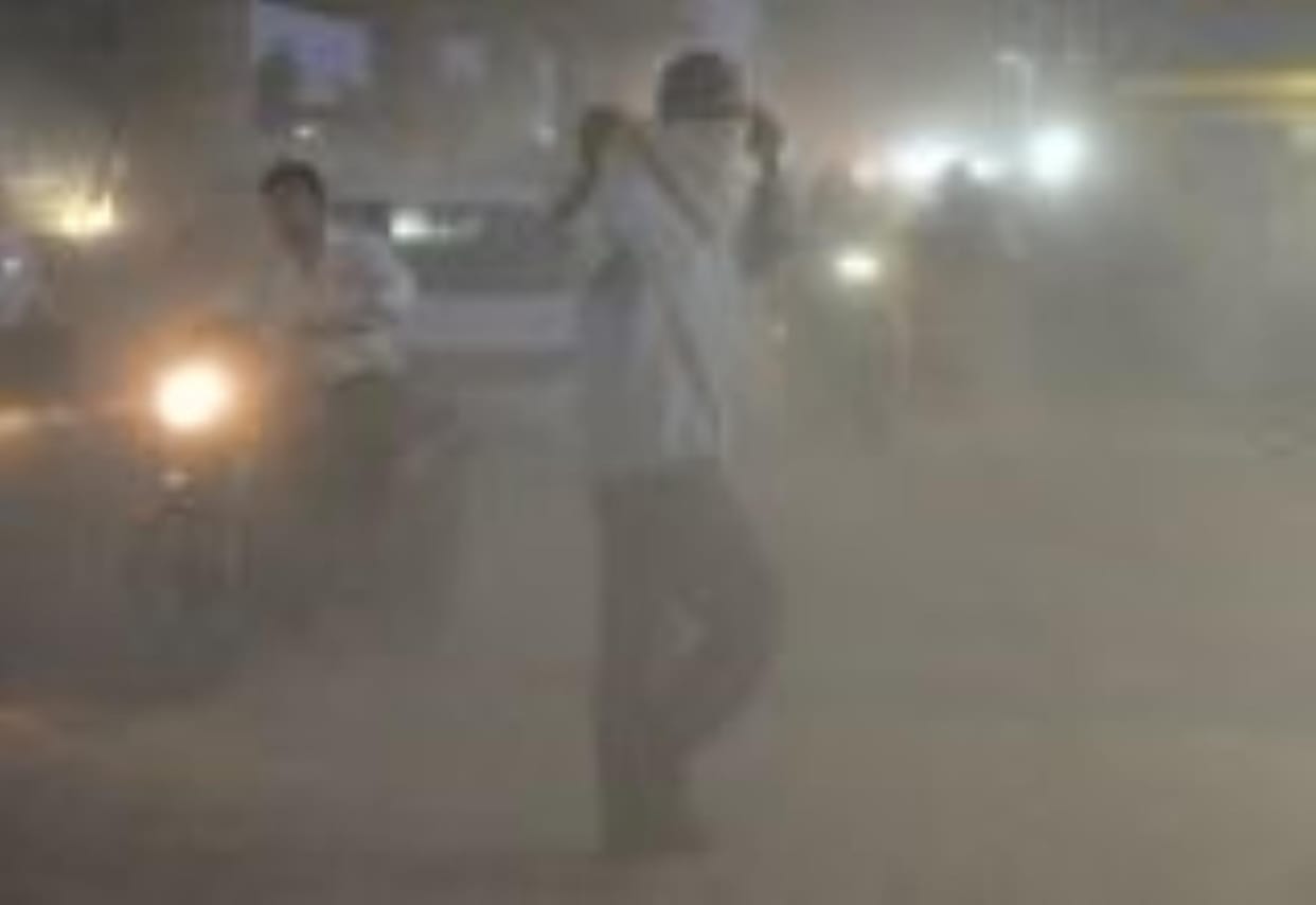 Forget about filling potholes, Metro is not even sprinkling water