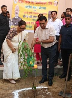 Prime Minister's birthday celebrated by planting trees