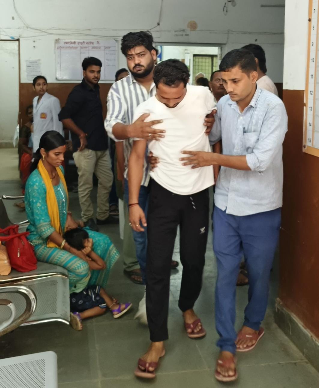 Councillor attacked in broad daylight and looted Rs 2.51 lakh