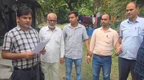 Muzaffarpur Bihar news : block revenue employee caught by vigilance team while taking bribe today