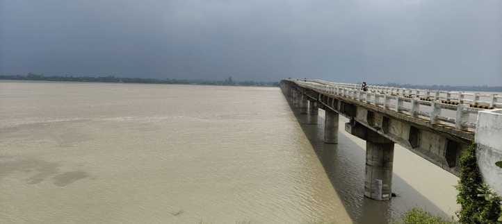 Water level of Saryu and Rapti increased rapidly, pressure on dams increased