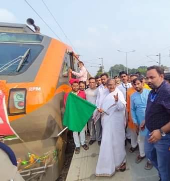State minister flagged off Amrit Bharat train