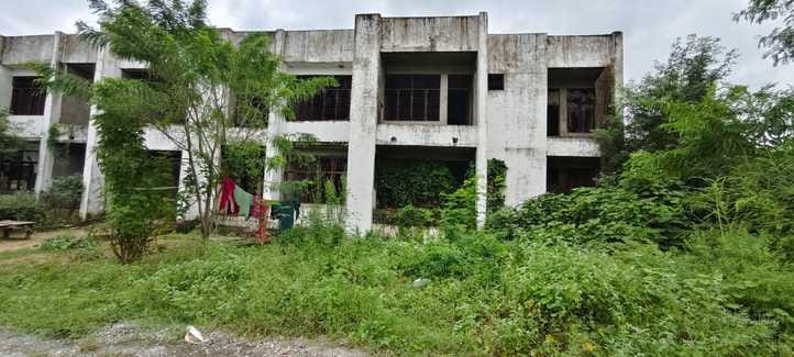 Even after four years, incomplete housing and roads... health workers are worried