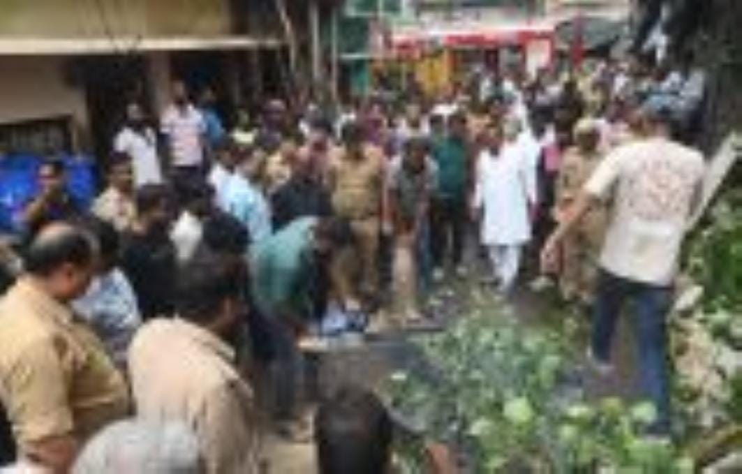 Trees spread over century-old buildings, a thousand families live in fear