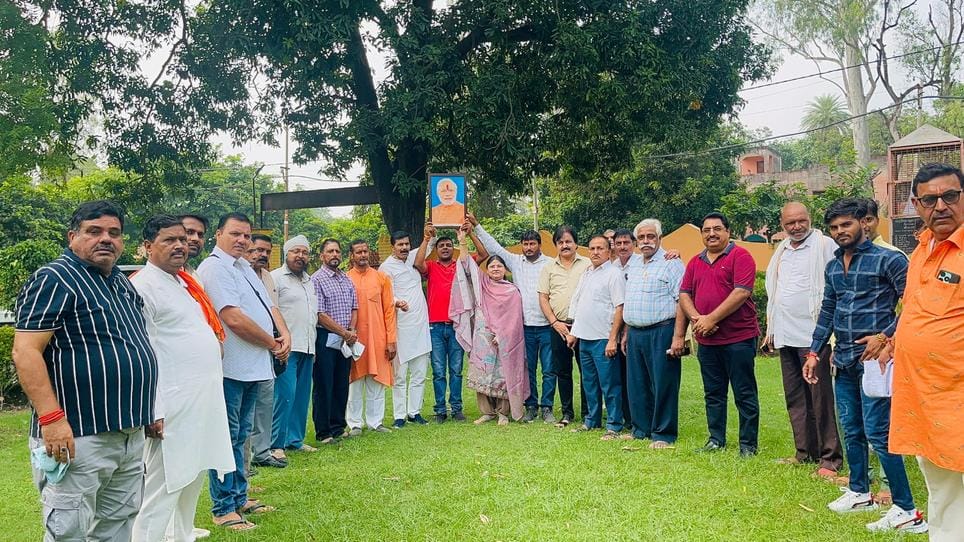 BJP workers planted trees on PM's birthday