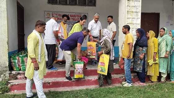 Poni, NGO Distribute Ration, Nar Narayan Sewa Trust