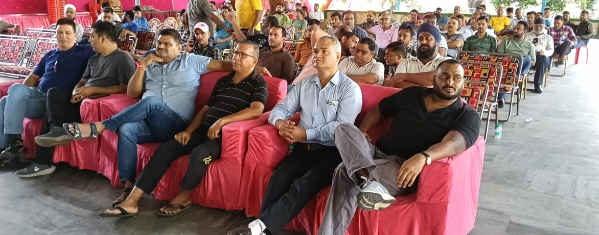 Transporters on strike from tomorrow demanding fitness