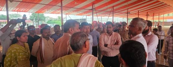 Divisional Commissioner and DIG inspected the venue of CM's program