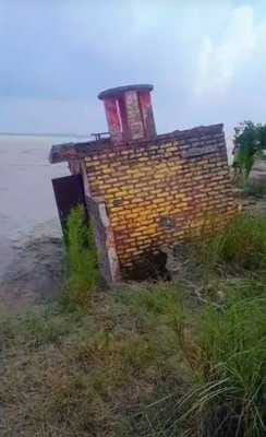 In 15 days, 13 houses and 50 acres of land got submerged in the river