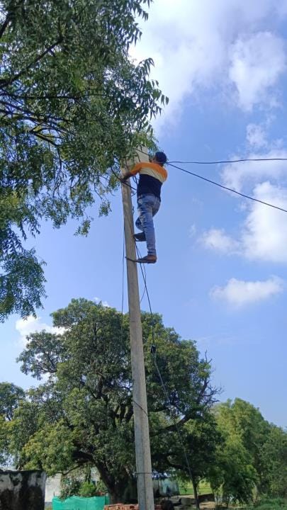 Repair work was carried out on the industrial area feeder, power was out for three hours.