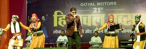 Youths danced to Raj Sharma's skits, Yogesh Mukul won applause with his Hindi songs.