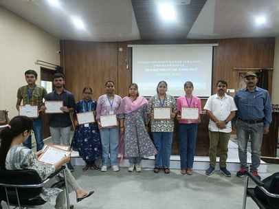 Naina got first place in quiz and Abhinav got first place in speech