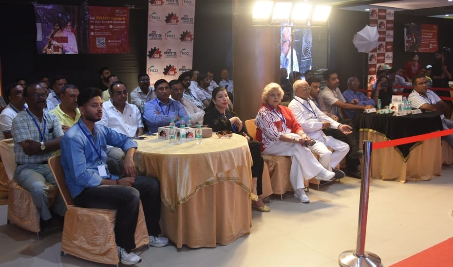 Administration and industry should move forward in coordination: DM