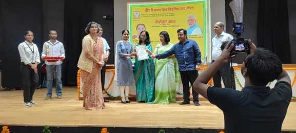 Khushi first in painting competition