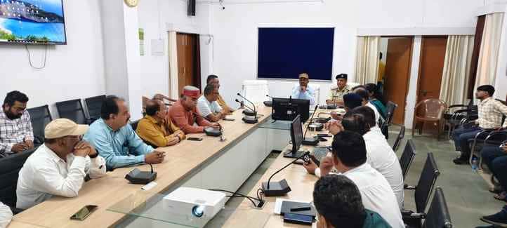 दस दिन तक बंद रहेंगी मांस-अंडे की दुकानें ,जिला शांति समिति का निर्णय, पर्वों को सौहार्दपूर्ण म