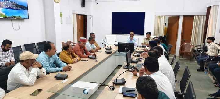 दस दिन तक बंद रहेंगी मांस-अंडे की दुकानें ,जिला शांति समिति का निर्णय, पर्वों को सौहार्दपूर्ण म