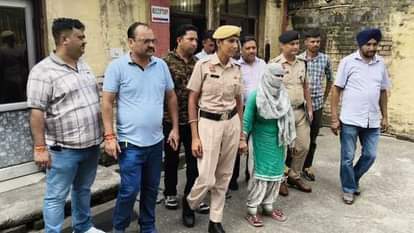 Daughter-in-law got her father-in-law murdered for opposing her love affair.