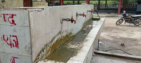 Only two out of 25 taps on the Triangle Yatra route have water.