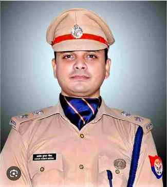 Neeraj Jadon, who has made a place in the hearts of the people, is on his journey to Aligarh, Ashok is the new SP.